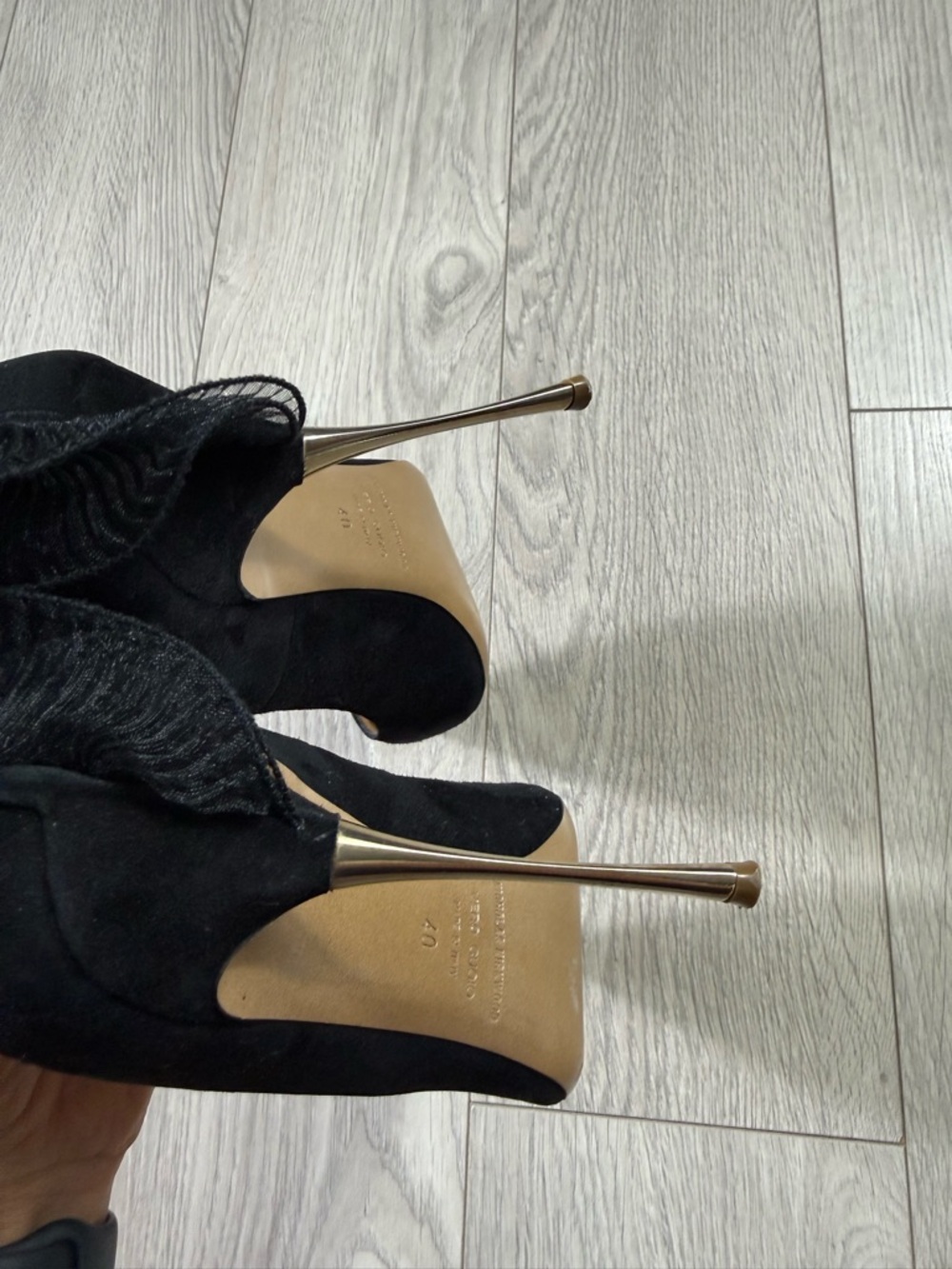 Nicholas Kirkwood Black Suede Pointed Toe Pumps - Picture 10 of 13